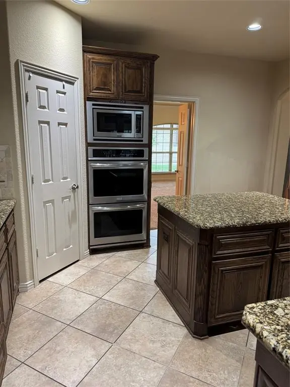 6132 Falls Lake Road, Fort Worth, TX 76179