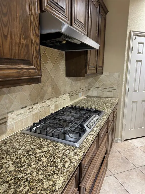 6132 Falls Lake Road, Fort Worth, TX 76179