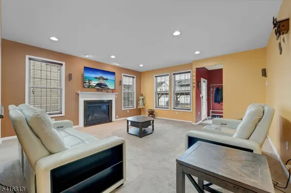 7 Colemantown Dr, Chesterfield Twp., NJ 08515