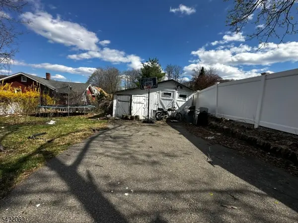 126 Bartholdi Ave, Butler Boro, NJ 07405