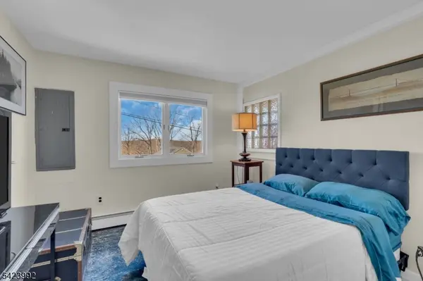 66 Salmon Rd, Roxbury Twp., NJ 07850