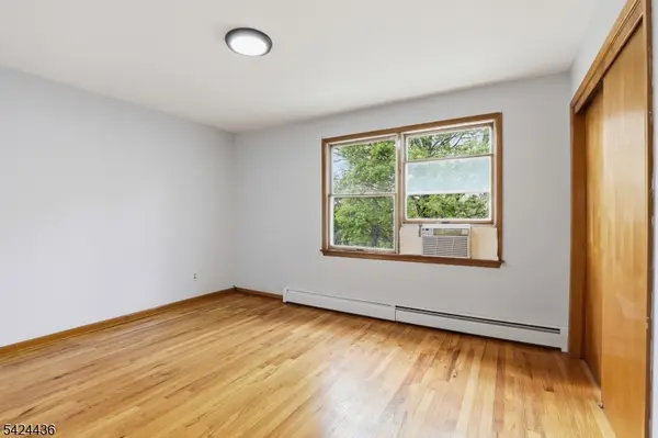 61 Buschmann Ave, Haledon Boro, NJ 07508