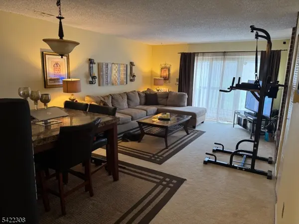 40 Daniel Dr, Franklin Twp., NJ 08823