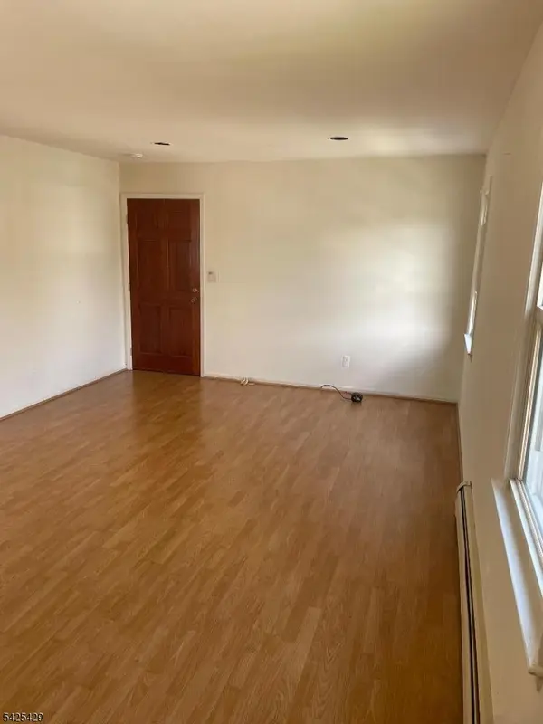 107 Madison Ave #1, Midland Park Boro, NJ 07432