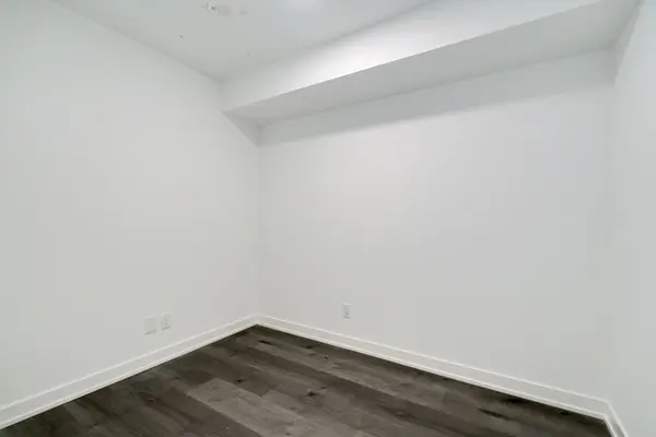 897 College ST W #518, Toronto C01, ON M6H 2C2