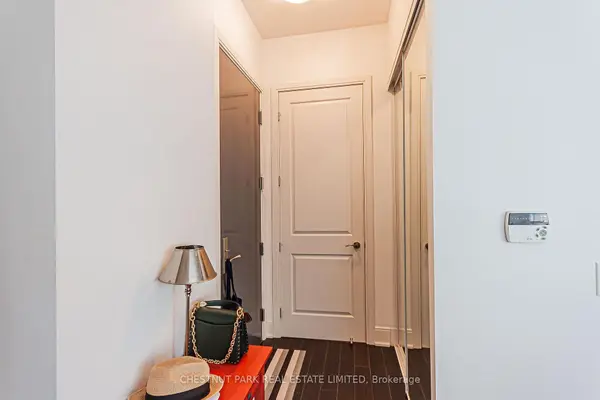 21 Balmuto ST #1204, Toronto C01, ON M4G 1S5