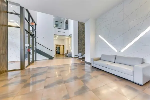 277 South Park RD #220, Markham, ON L3T 0B7