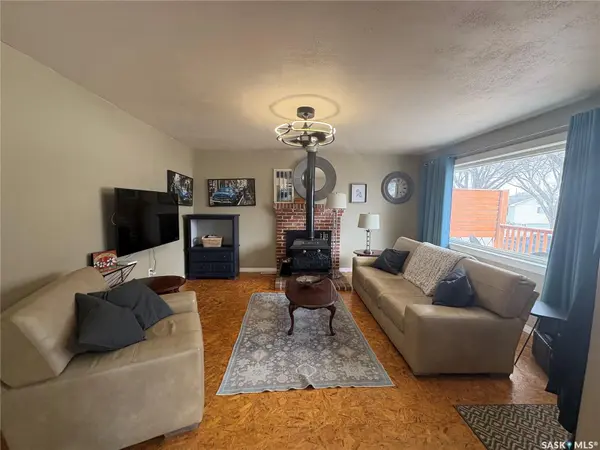 643 3rd STREET W, Shaunavon, SK S0N 2M0