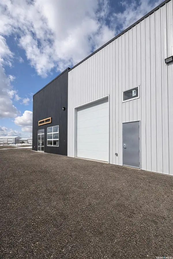 213 Service ROAD W #9&10, Langham, SK S0K 2L0