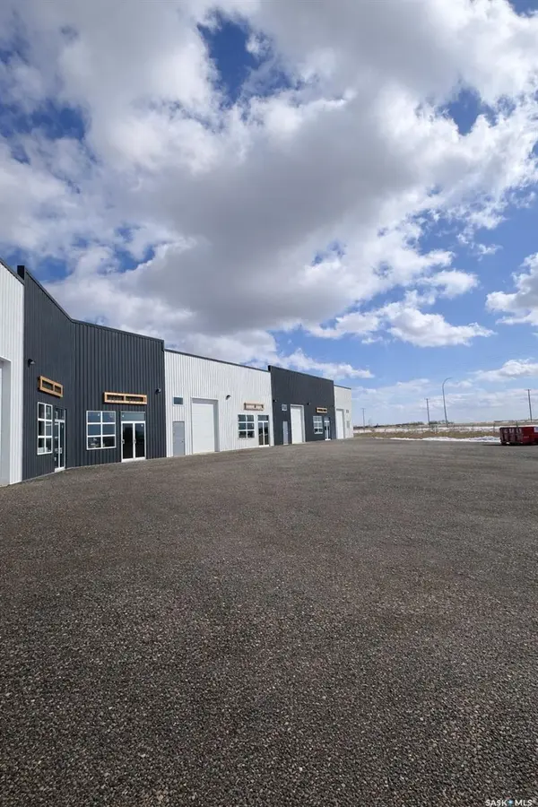 213 Service ROAD W #9&10, Langham, SK S0K 2L0