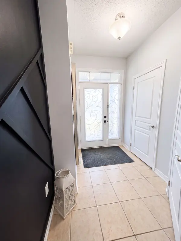 82 Chesterwood CRES, Brampton, ON L6Y 0Z5