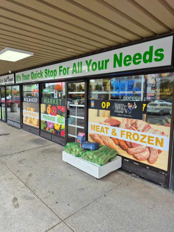 1900 Lakeshore RD W #3, Mississauga, ON L5J 1J7