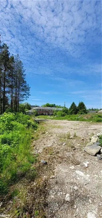 15 MADELINE ST, Huntsville, ON P1H 1L8