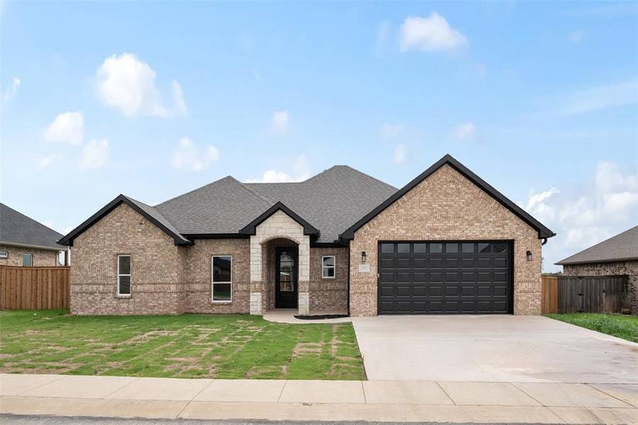 509 Limestone Circle, Mabank, TX 75147