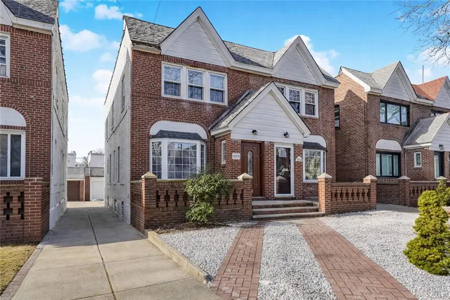 132-12 82nd ST, Ozone Park, NY 11417