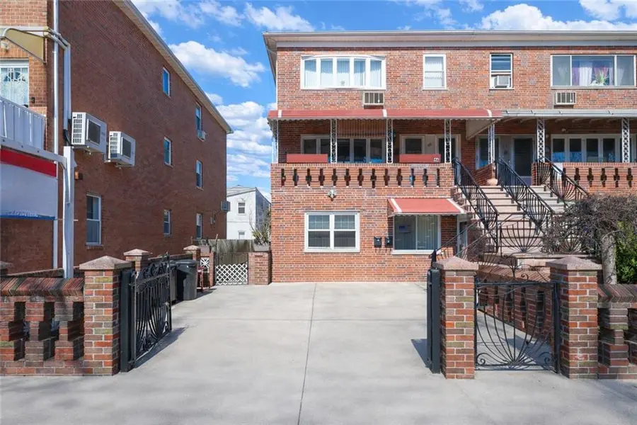 46 Bay 37th ST, Brooklyn, NY 11214
