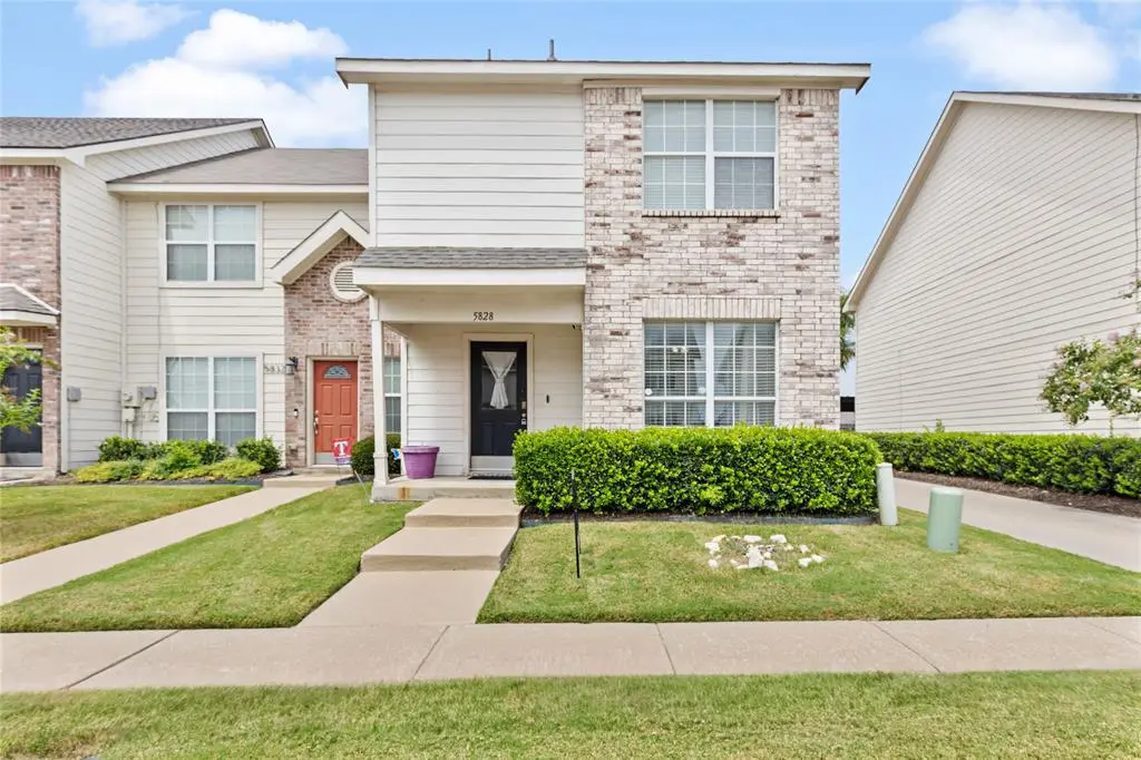5828 Giddyup Lane, Fort Worth, TX 76179