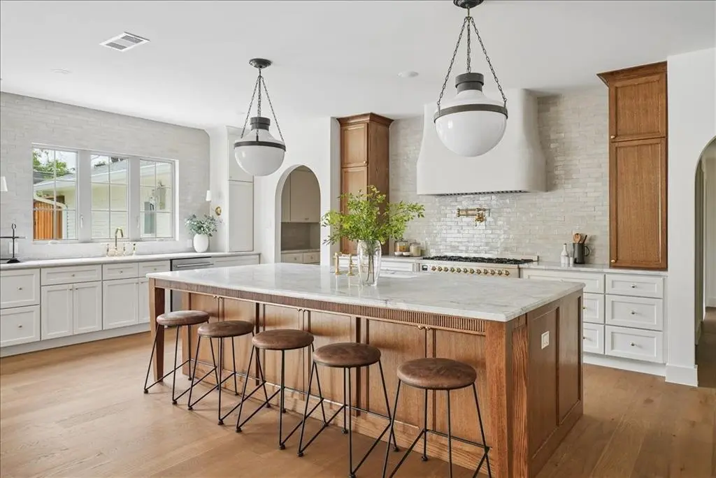 4366 Willow Lane, Dallas, TX 75244