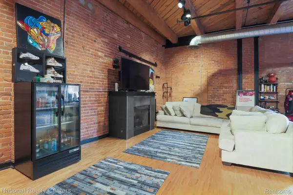 200 S RIVER PLACE DR #29, Detroit, MI 48207