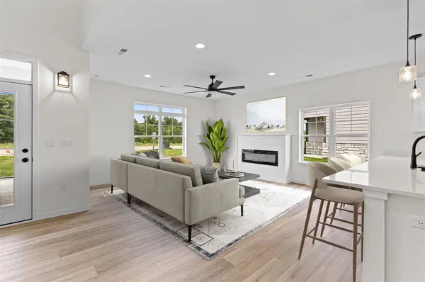 4671 Herbert Hoover Hwy, Units A,B,C, Iowa City, IA 52240