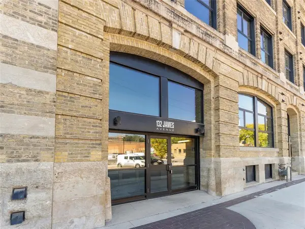 132 James AVE, Winnipeg, MB R3B 0N8