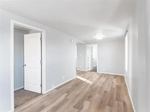 419 Nairn AVE, Winnipeg, MB R2L 0X1