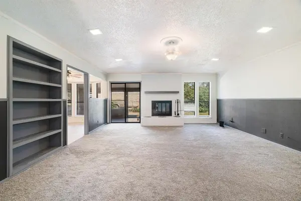 1050 35th Street NE, Paris, TX 75462