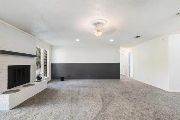 1050 35th Street NE, Paris, TX 75462