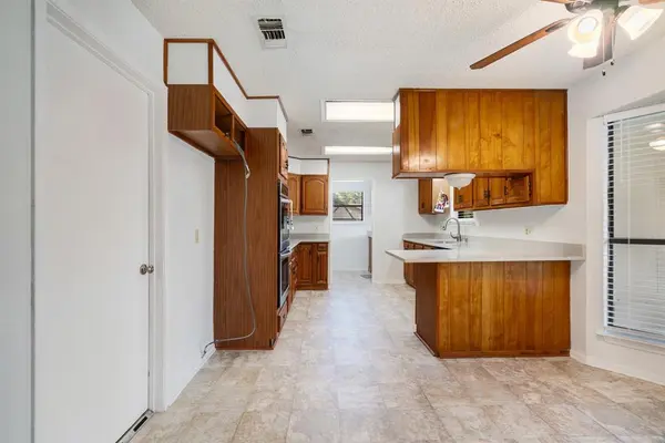 1050 35th Street NE, Paris, TX 75462