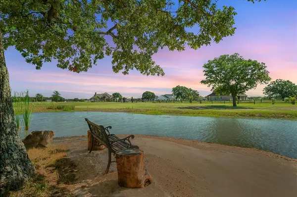 4182 Hidden Meadow Drive, Quinlan, TX 75474