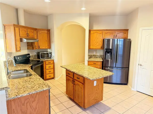 10605 Foothill Drive, Fort Worth, TX 76131