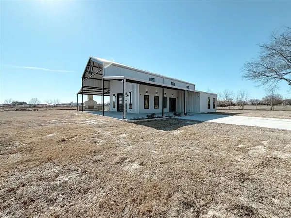 3255 Vz County Road 2120, Canton, TX 75103