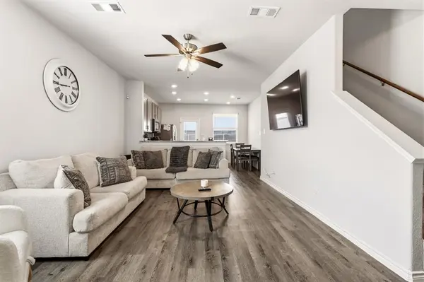 1329 Wentwood Drive, Desoto, TX 75115