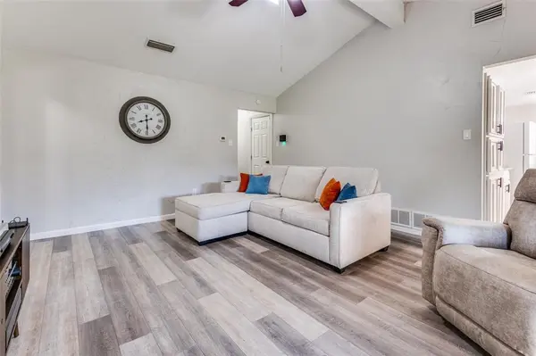 3820 Flamingo Lane, Irving, TX 75062