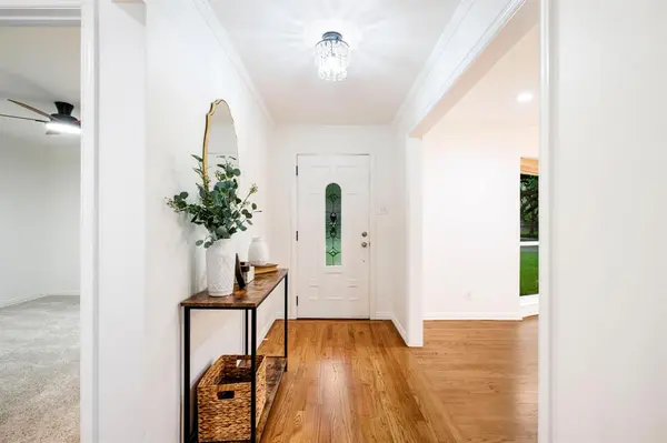 3001 Lavita Lane, Farmers Branch, TX 75234