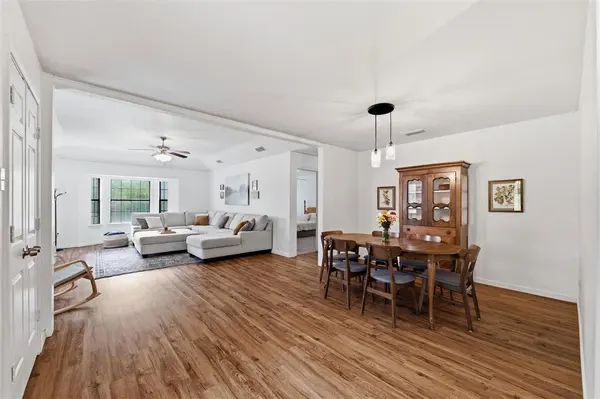 1132 Trinity Drive, Benbrook, TX 76126