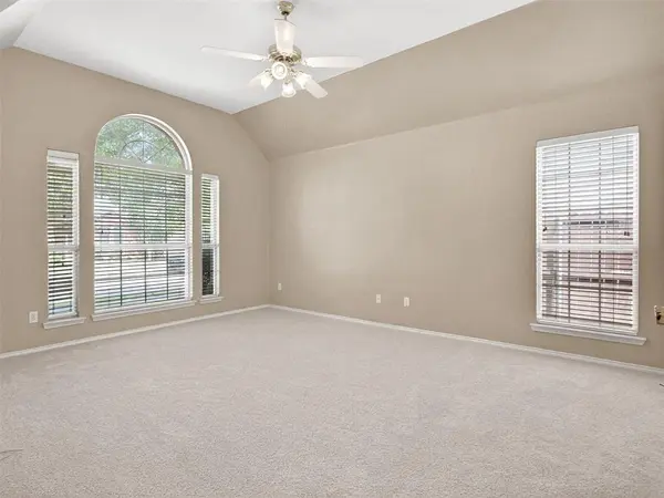 5549 Green Hollow Lane, The Colony, TX 75056