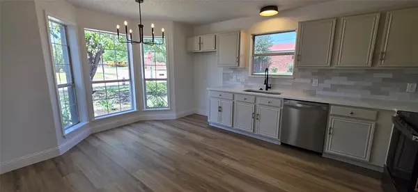 8194 Waterside Trail, Fort Worth, TX 76137