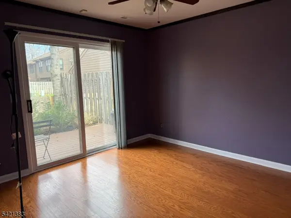 54 Holly Ct #54, Edison Twp., NJ 08820