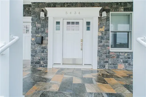 5434 Amboy RD, Richmond, NY 10312