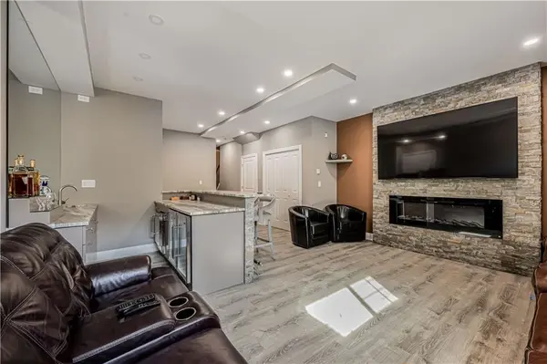 30 Persimmon LN, New Springville, NY 10314