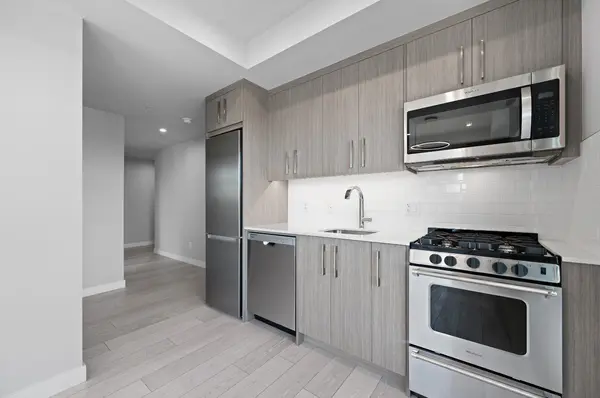 110 18A ST NW #841, Calgary, AB T2N 5G5