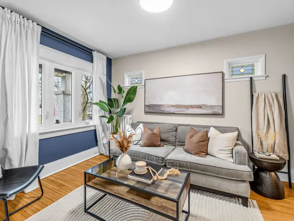 86 Mortimer AVE, Toronto E03, ON M4K 2A1