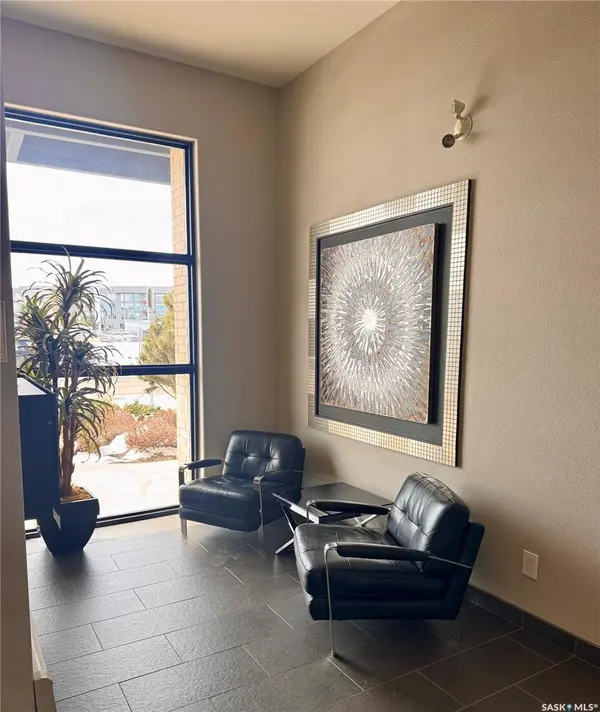 158 Pawlychenko LANE #322, Saskatoon, SK S7V 0C3