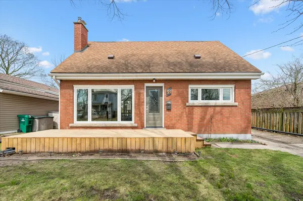 18 Close AVE, Cambridge, ON N1R 2R4