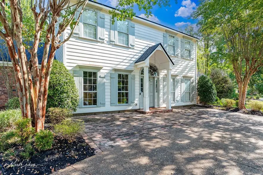 1260 Capilano Drive, Shreveport, LA 71106