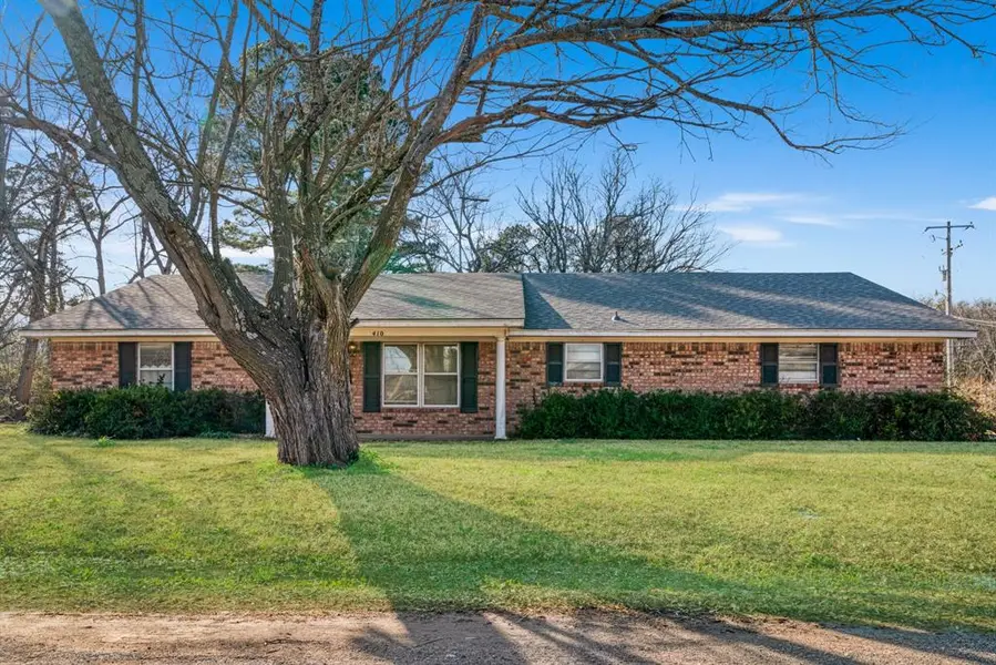 410 S Bois Darc Street, Blossom, TX 75416