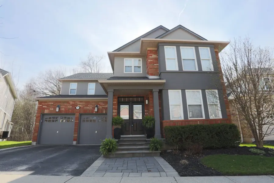 103 Glazebrook CRES, Cambridge, ON N1T 2H8
