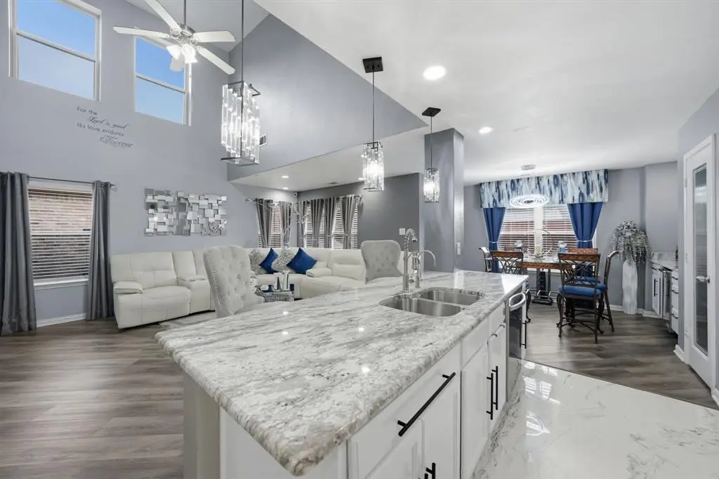 8342 Timberbrook Lane, Dallas, TX 75249