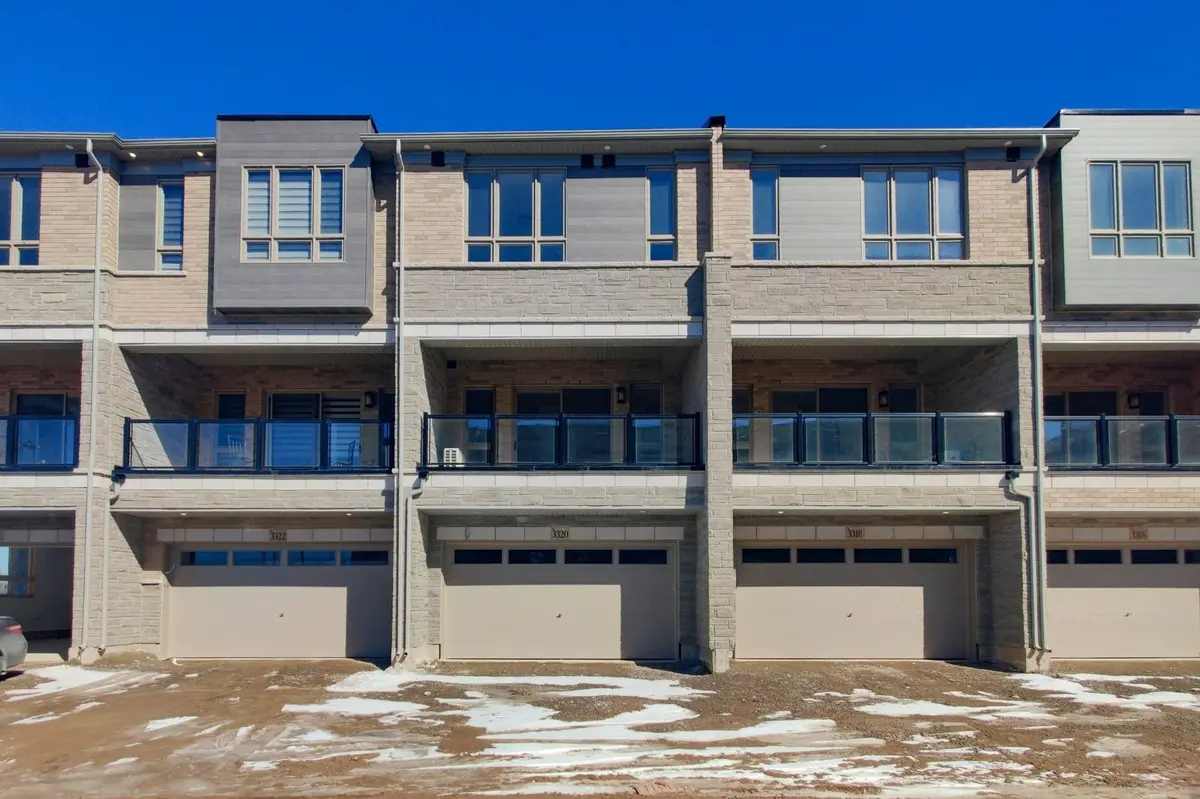 3320 Taha GDNS, Oakville, ON L6M 4K1